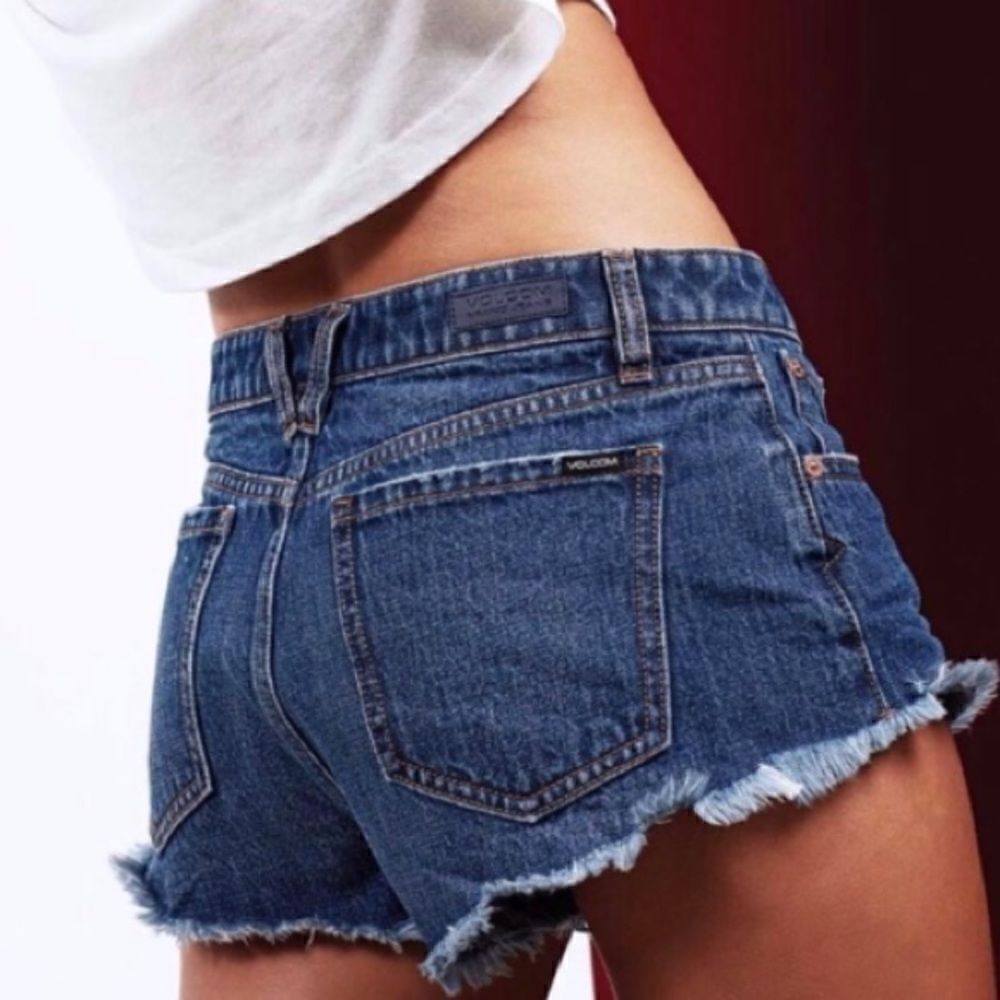Volcom Brand Jean Shorts Micro Fit Woman’s Size 25
